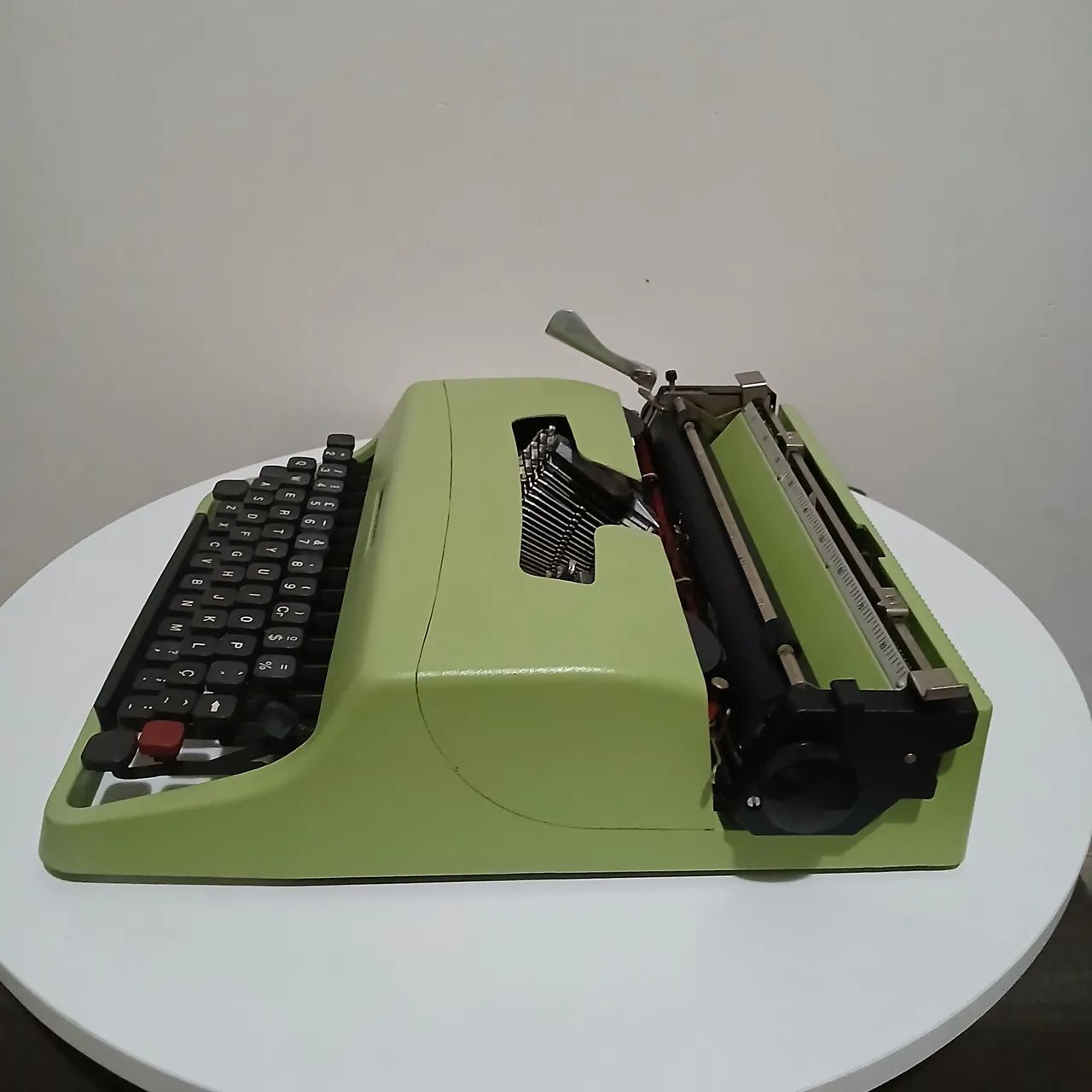 Máquina de escrever Olivetti Lettera 32 - Foto 4