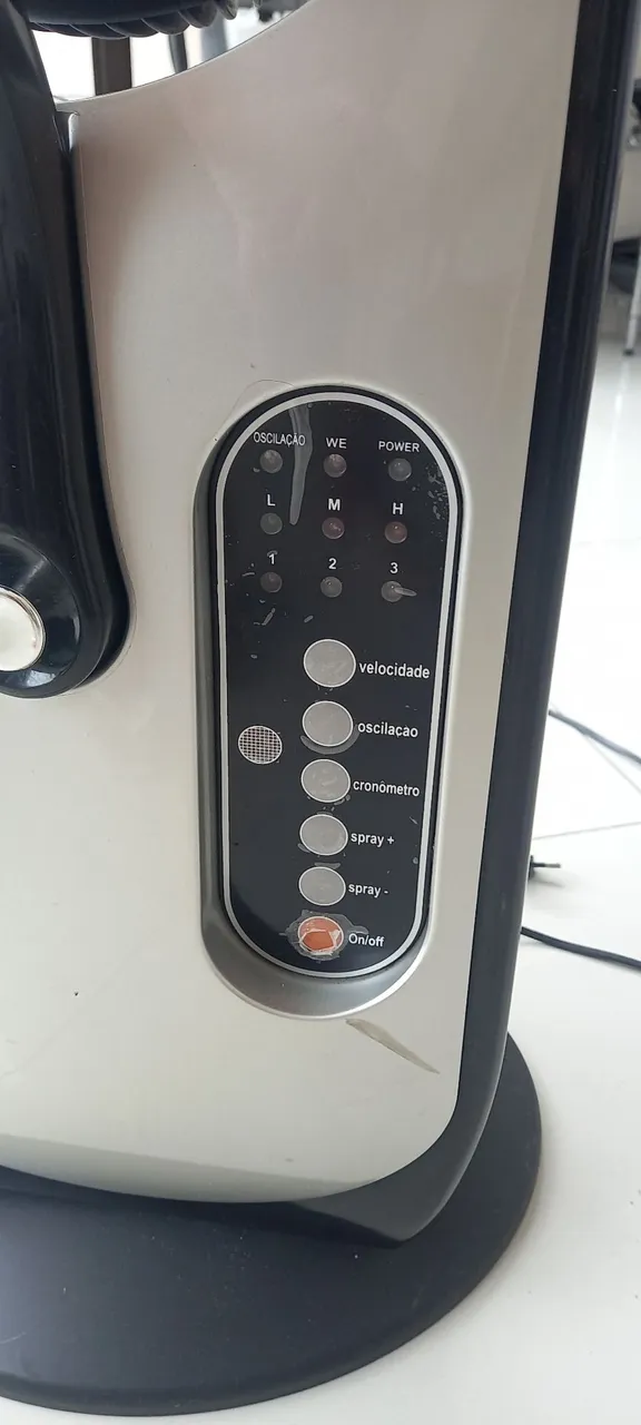 Ventilador de Torre com Funções Spray e Cronômetro
