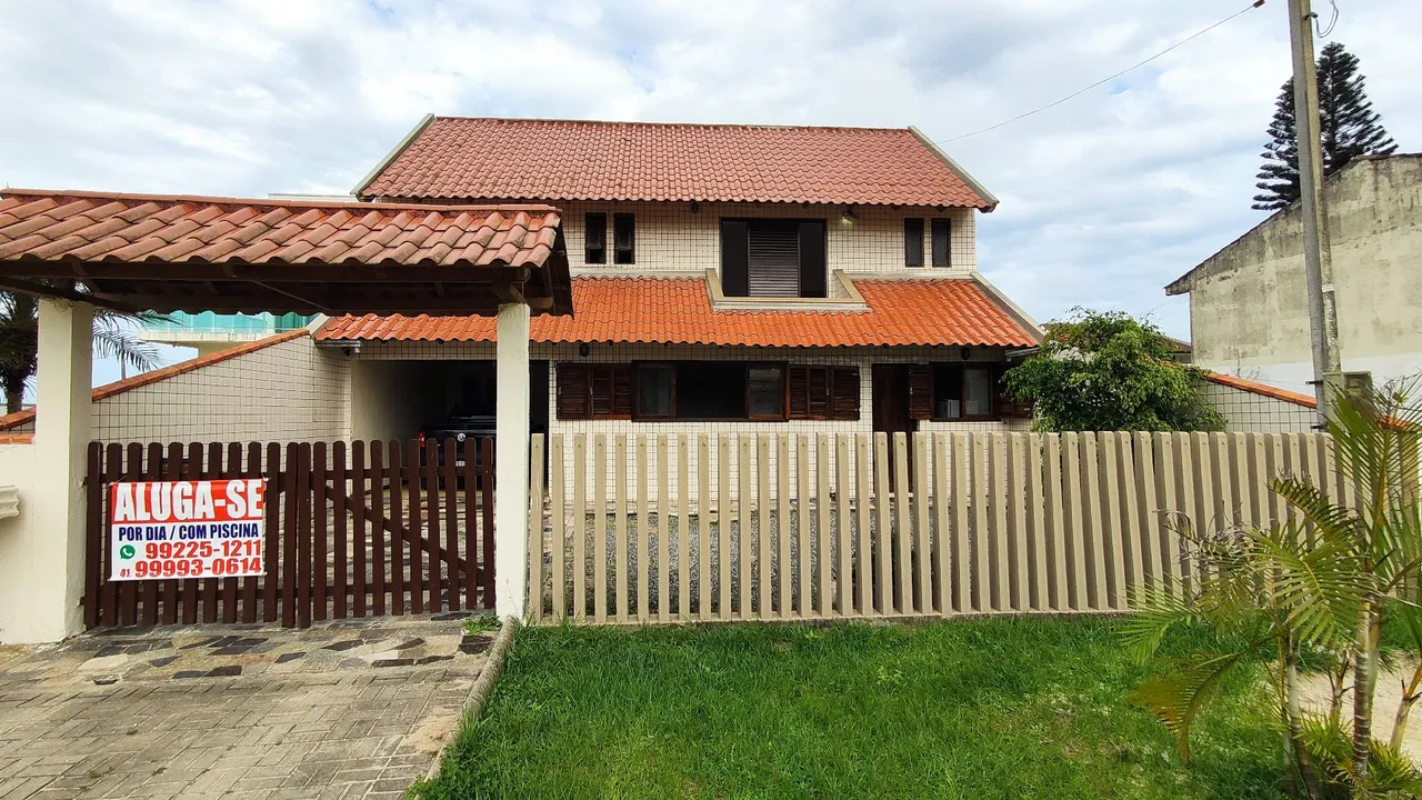Sobrado para Locação Diária em Guaratuba/Coroados