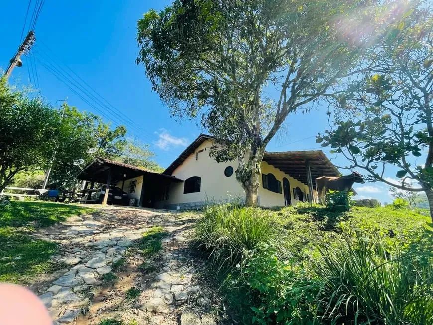 Chácara no Vale dos Sabiás em Valença - RJ