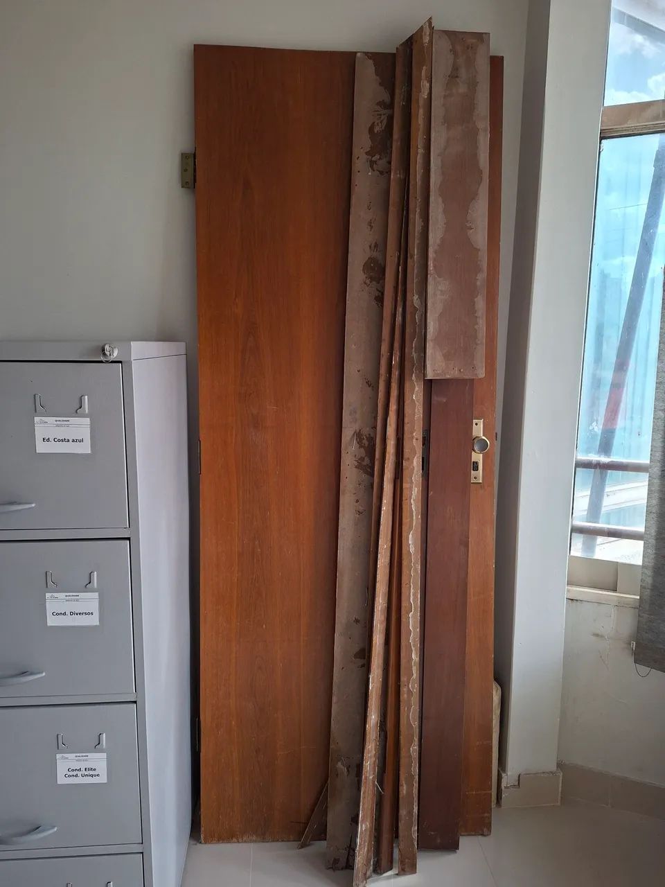 Porta de Madeira Maciça Usada