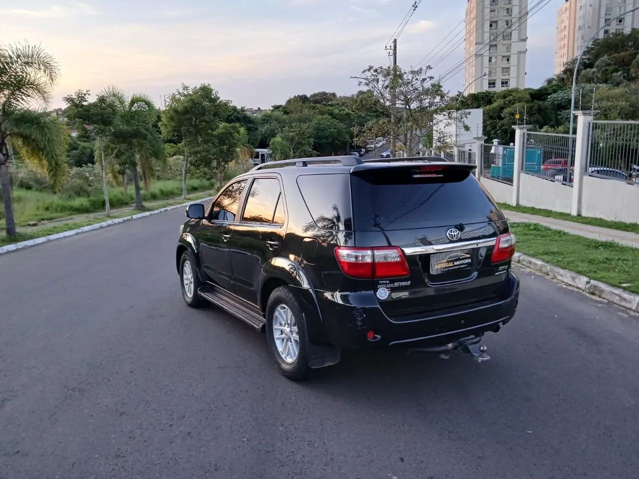 Hilux SW4 SRV Diesel 4x4 - Foto 5