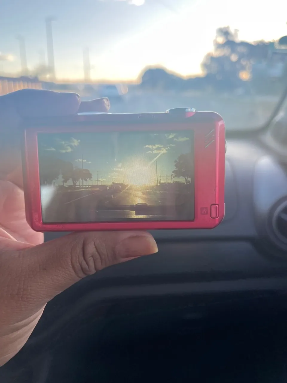Câmera Digital Compacta Rosa - Perfeita para Fotos!
