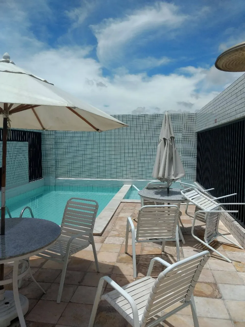 Apartamento com Piscina para Temporada