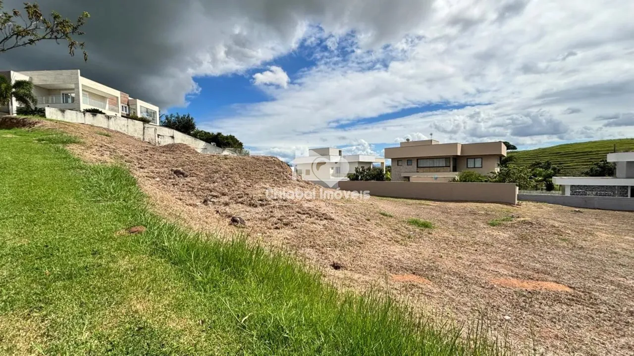 Terreno à venda em condomínio fechado, Vila Velha-ES, bairro Santa Paula I: sua oportunida