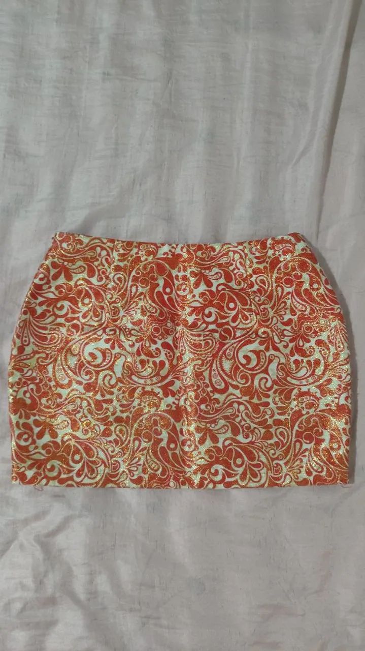 saia colorida com pedrinhas (cores: laranja, dourada e off withe) - Foto 2