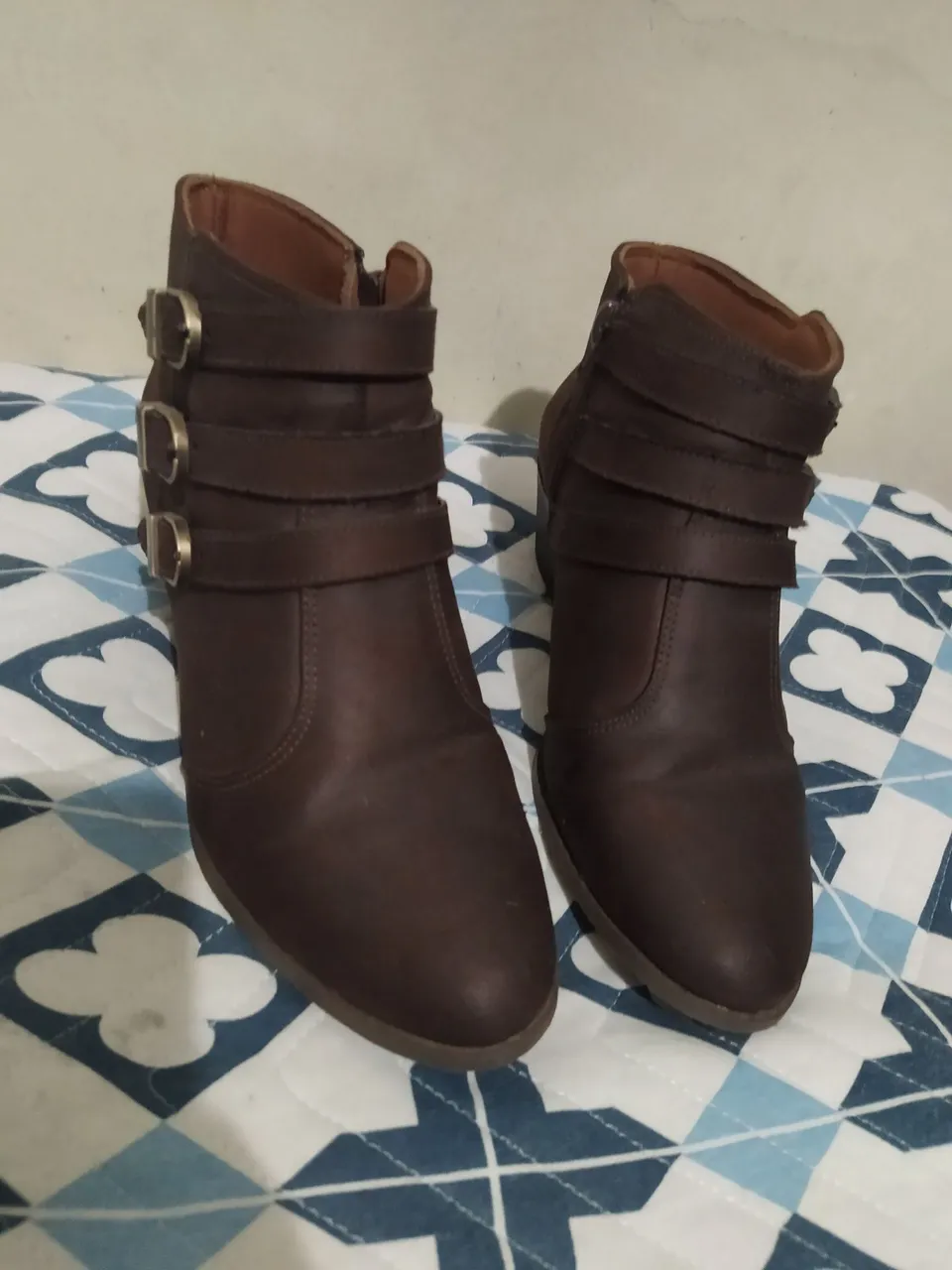 Bota bebecê tamanho 37 marrom