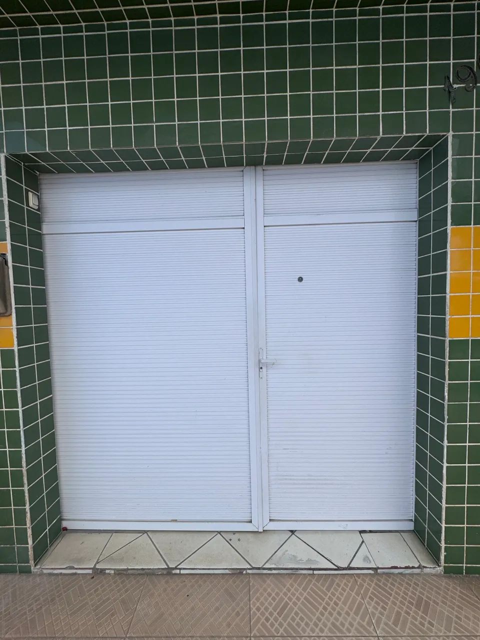 Portão de garagem 64319184850562120