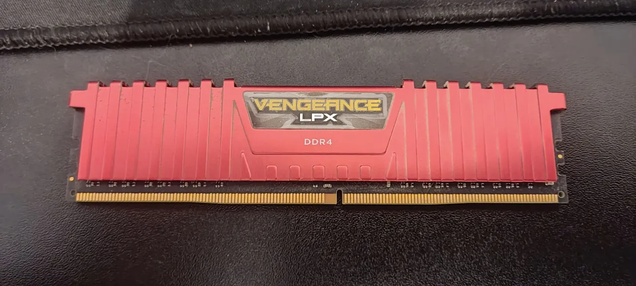 Memória RAM Corsair Vengeance LPX DDR4