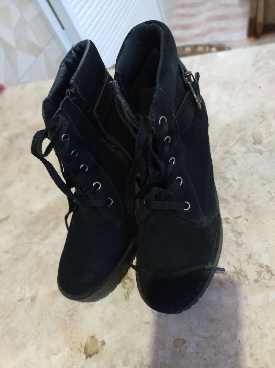 Botas de cano curto pretas - Foto 2