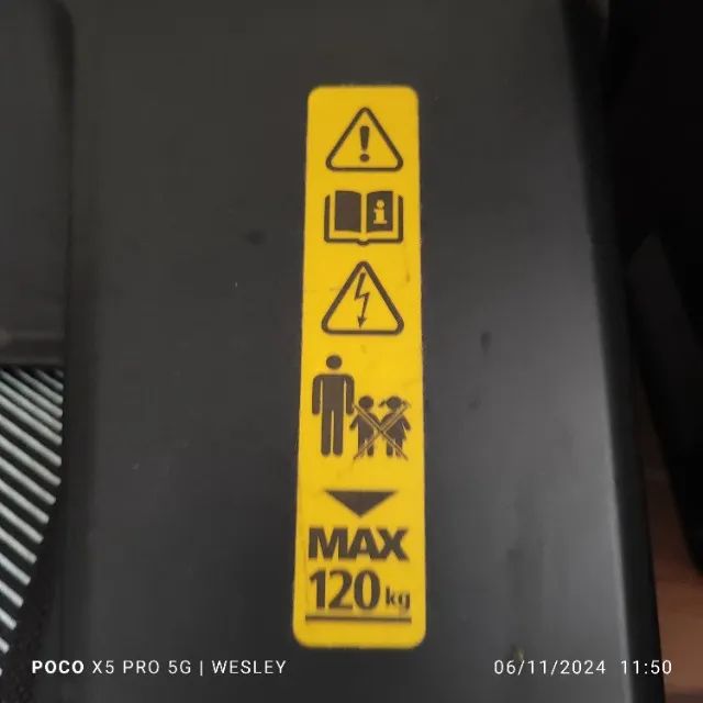 Esteira Ergométrica Elétrica Residencial Bluetooth R6 Movement 110V / 220V - Foto 4