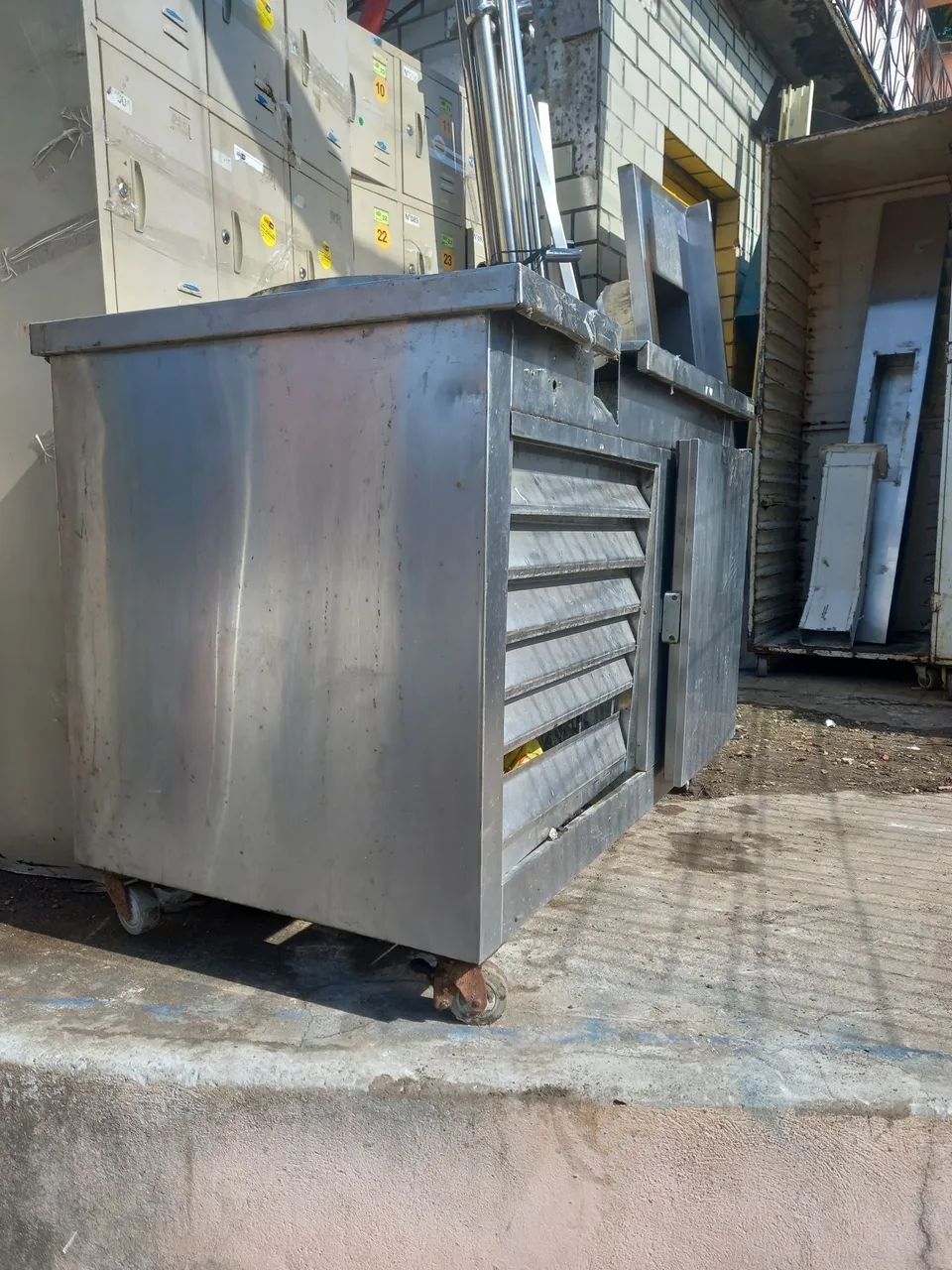 CARRINHO DE INOX COM  4 RODAS  - Foto 6