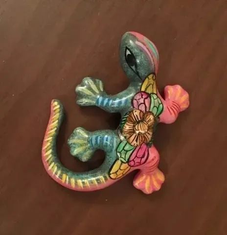 Iguana - Alebrije de porcelana pintado à mão por artesãos de Oaxaca México