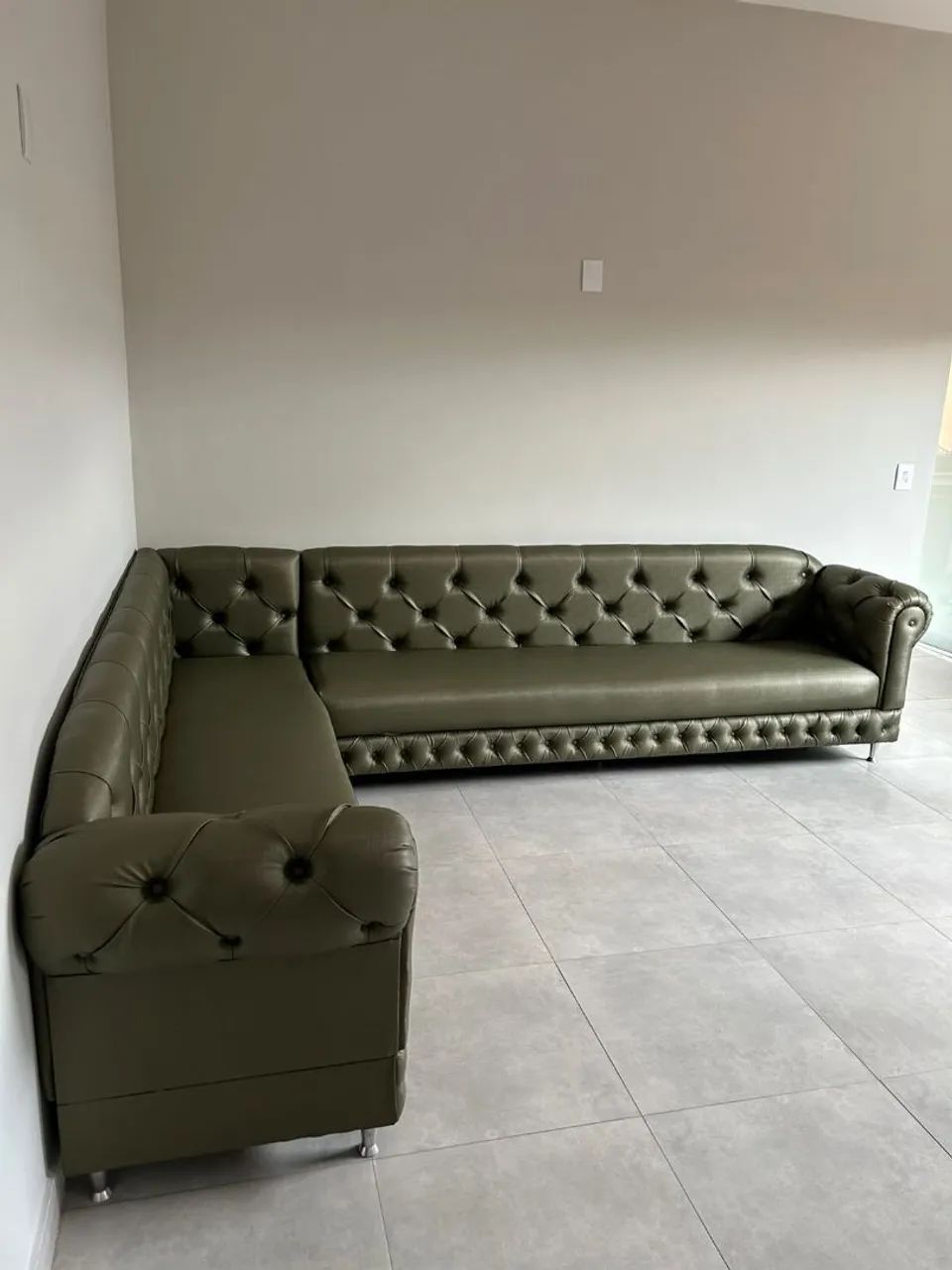 SOFÁ CHESTERFIELD PERSONALIZADO  - Foto 4