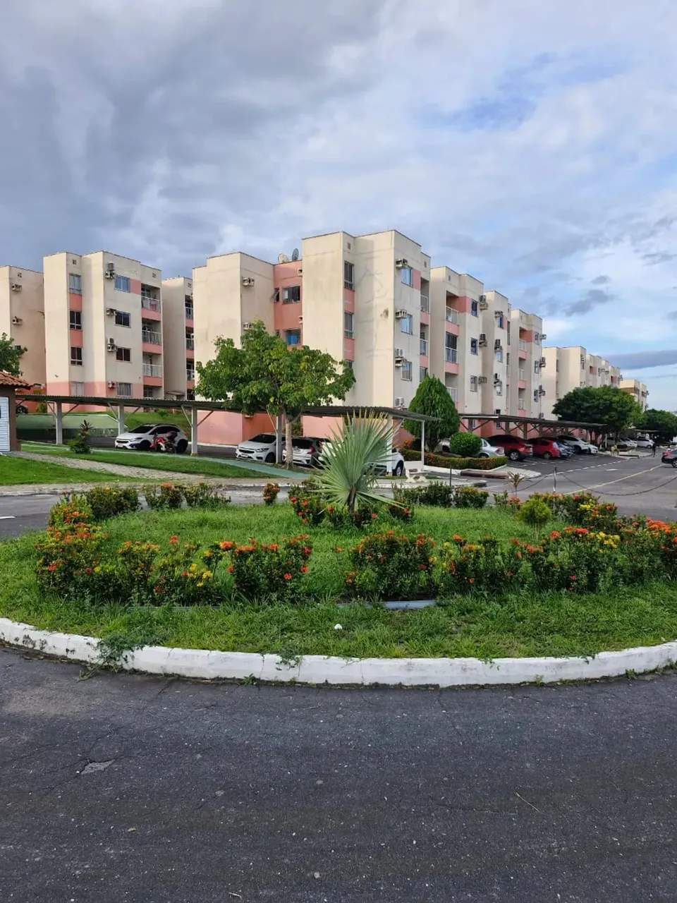 Excelente apartamento 2 quartos térreo condomínio Eliza Miranda