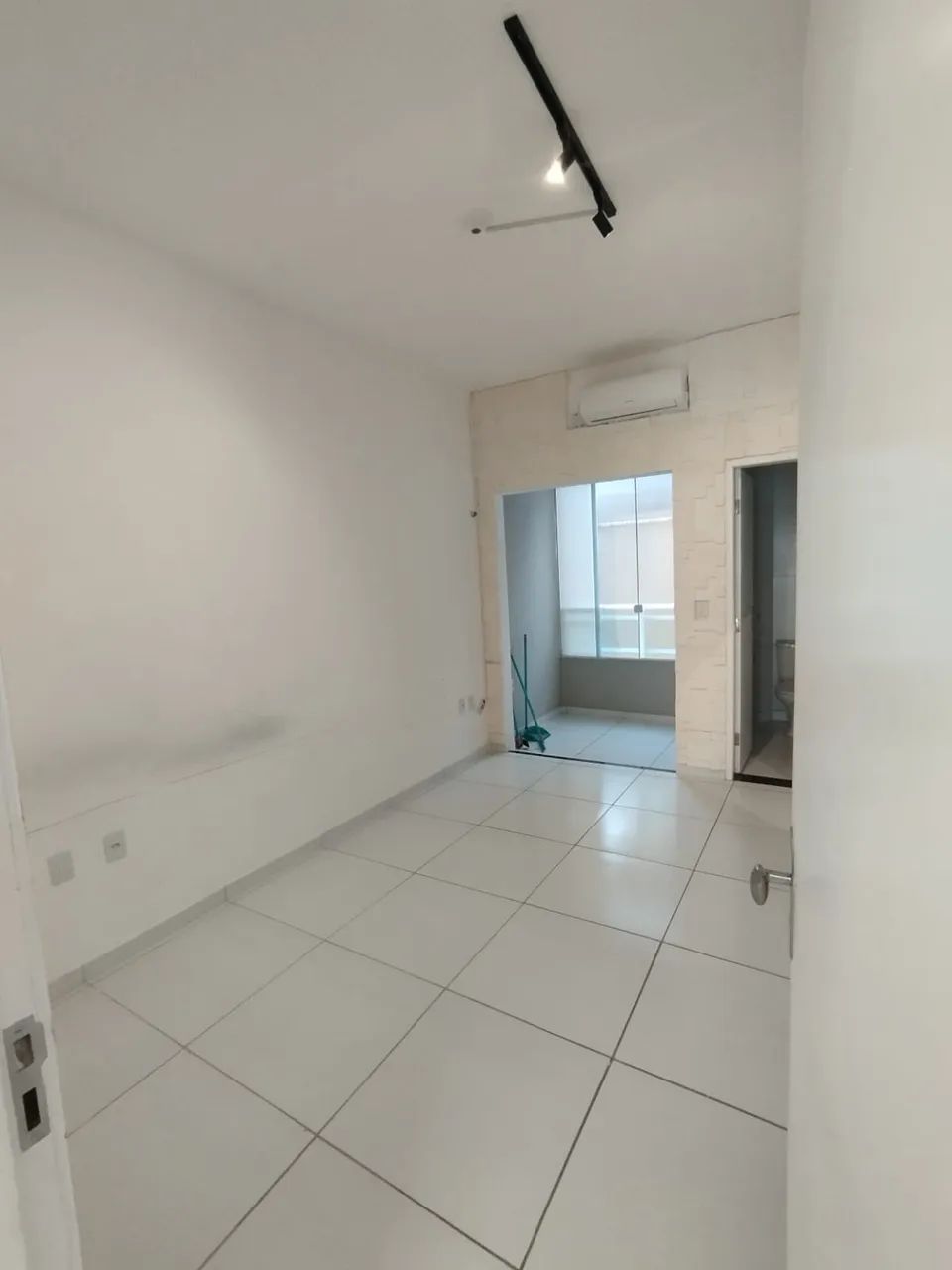 Imóvel para aluguel e venda tem 55 metros quadrados com 2 quartos em Araturi (Jurema) - Ca - Foto 2
