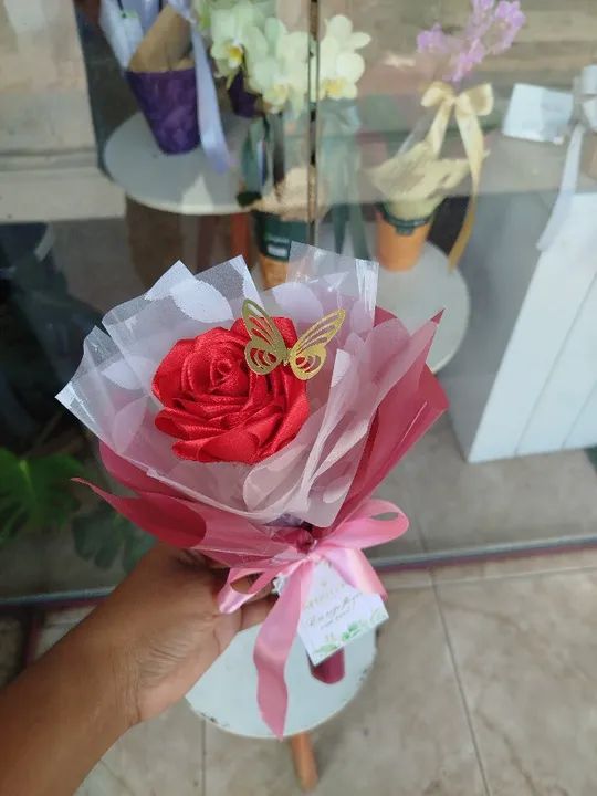 MINI BUQUE COM FLORES ETERNAS 