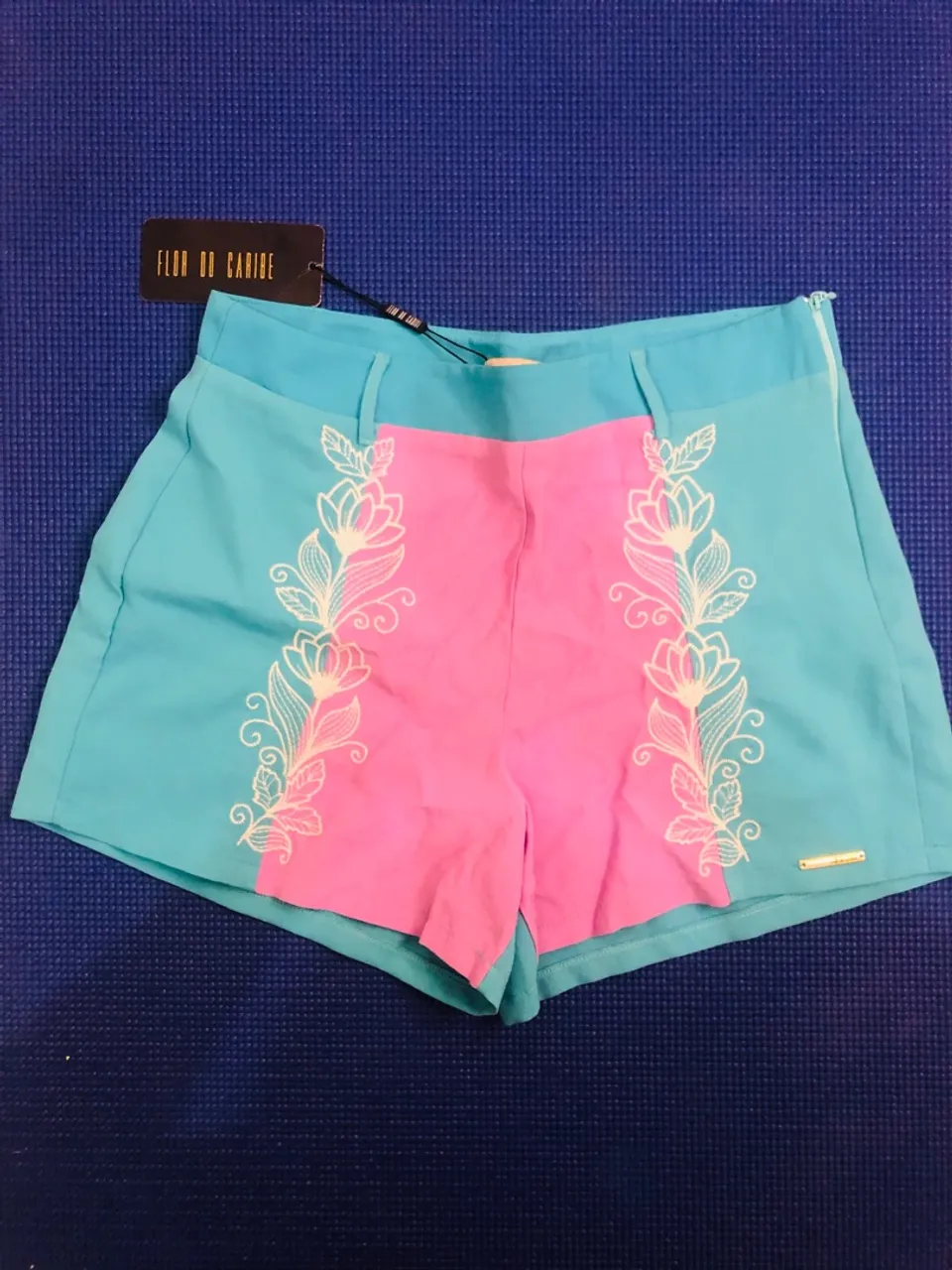 Shorts Flor do Caribe - Feminino