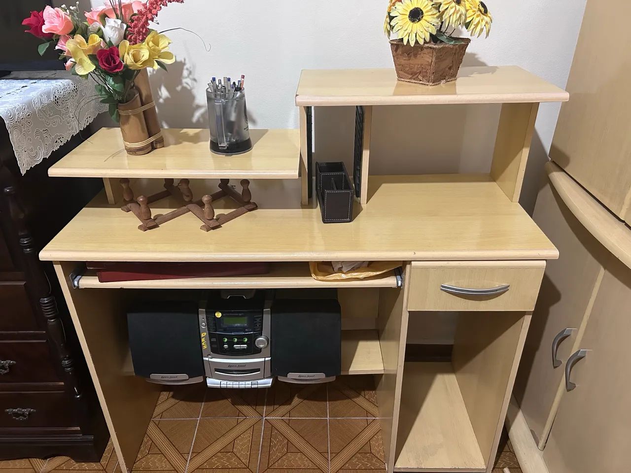 Escrivaninha computador / Rack 