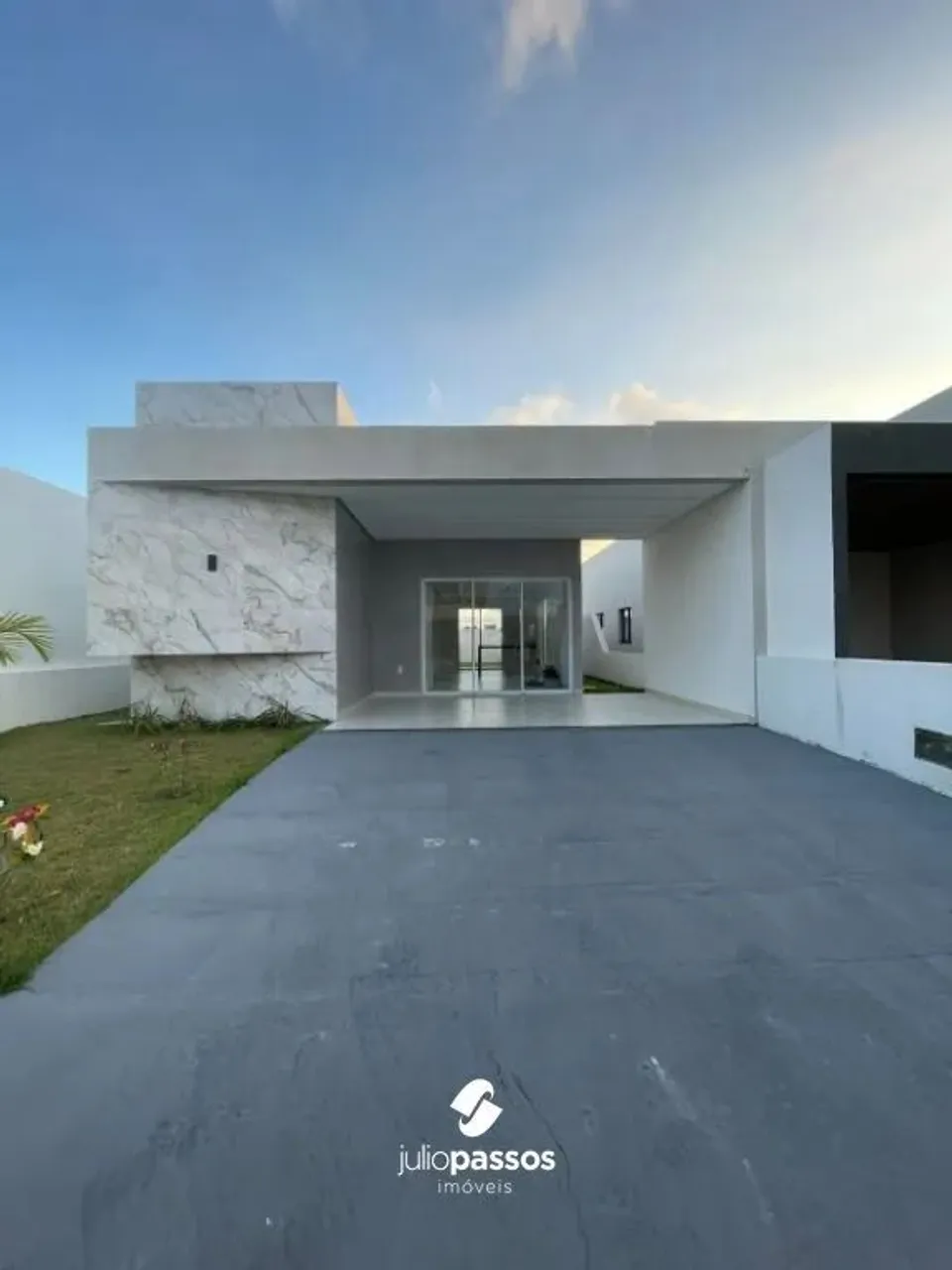 Casa à venda no Condomínio Sol e Praia com 127m² de área construída, 250m² área