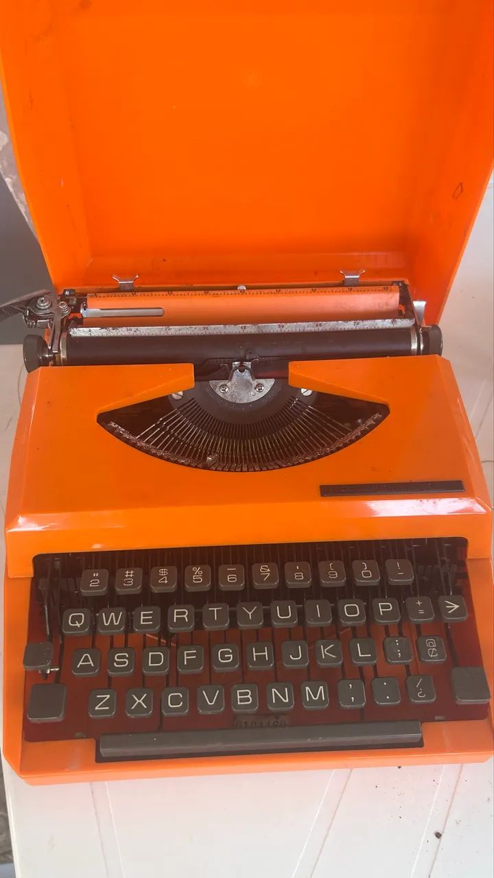 Typewriter65049005143298122