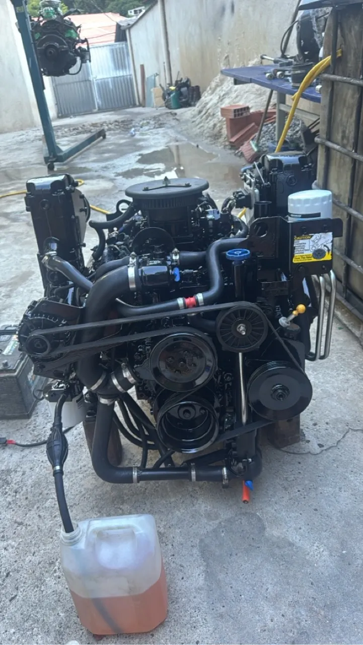 Motor Mercruiser Peças usadas e novas a pronta entrega !!