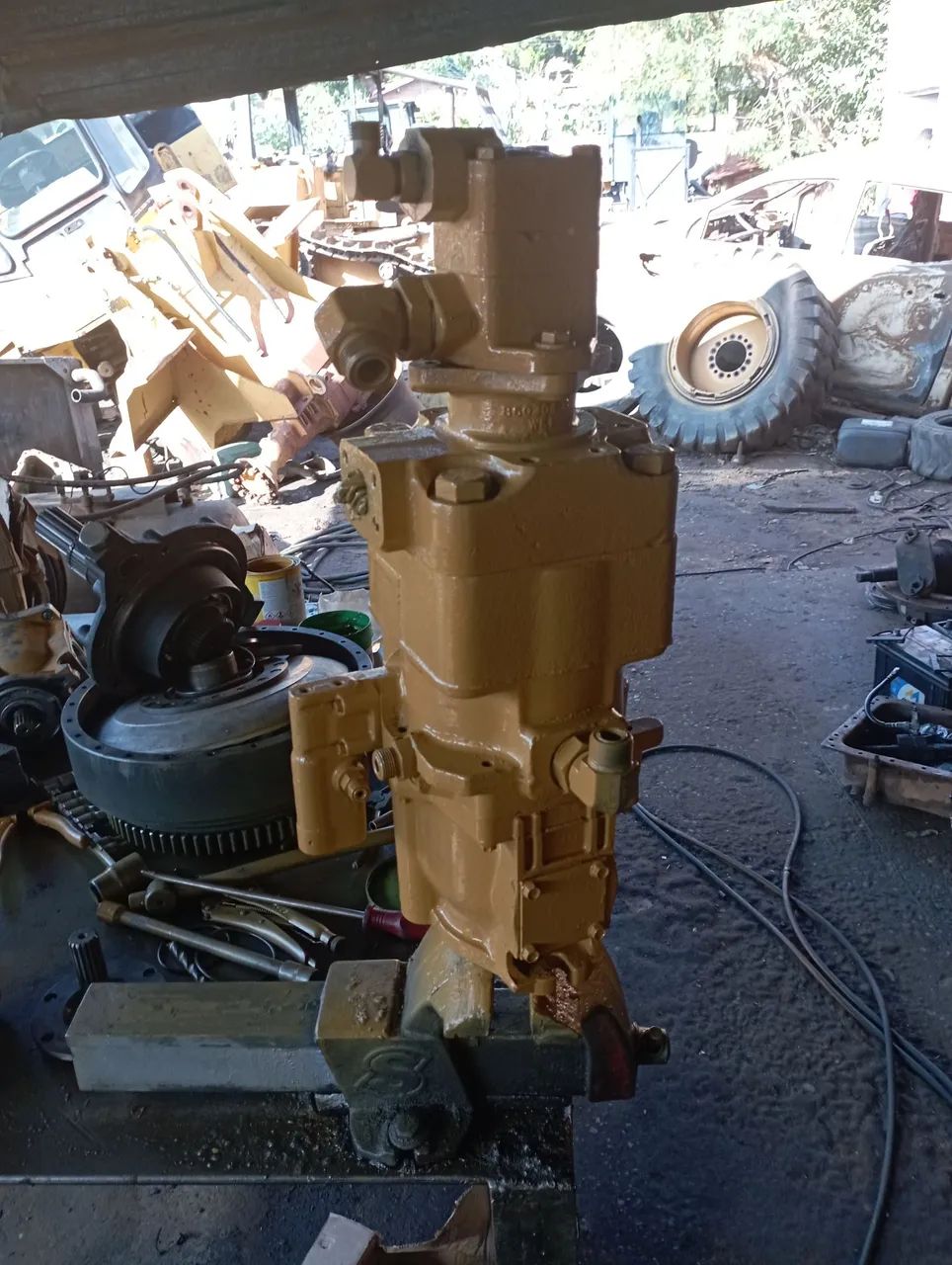 Bomba Hidráulica carregadeira 924F Revisada  - Foto 2