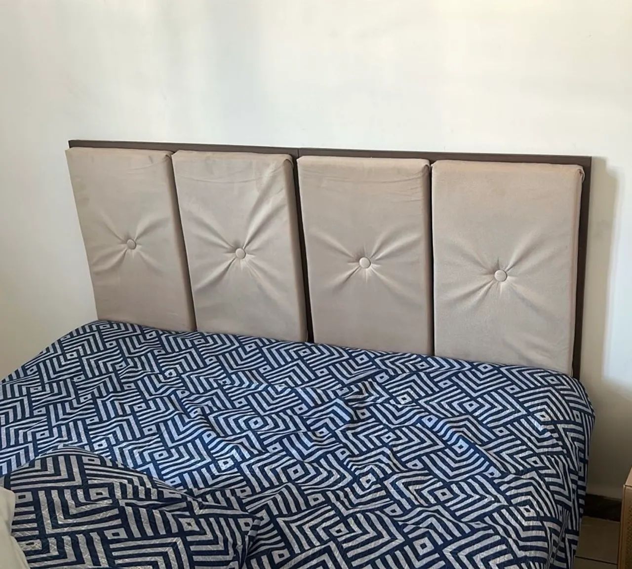 Cabeceira de cama casal padrão  - Foto 2