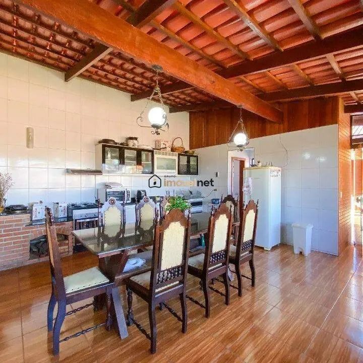 Casa Ampla com 5 Quartos, Suíte, Área Gourmet e 8 Vagas - Foto 5
