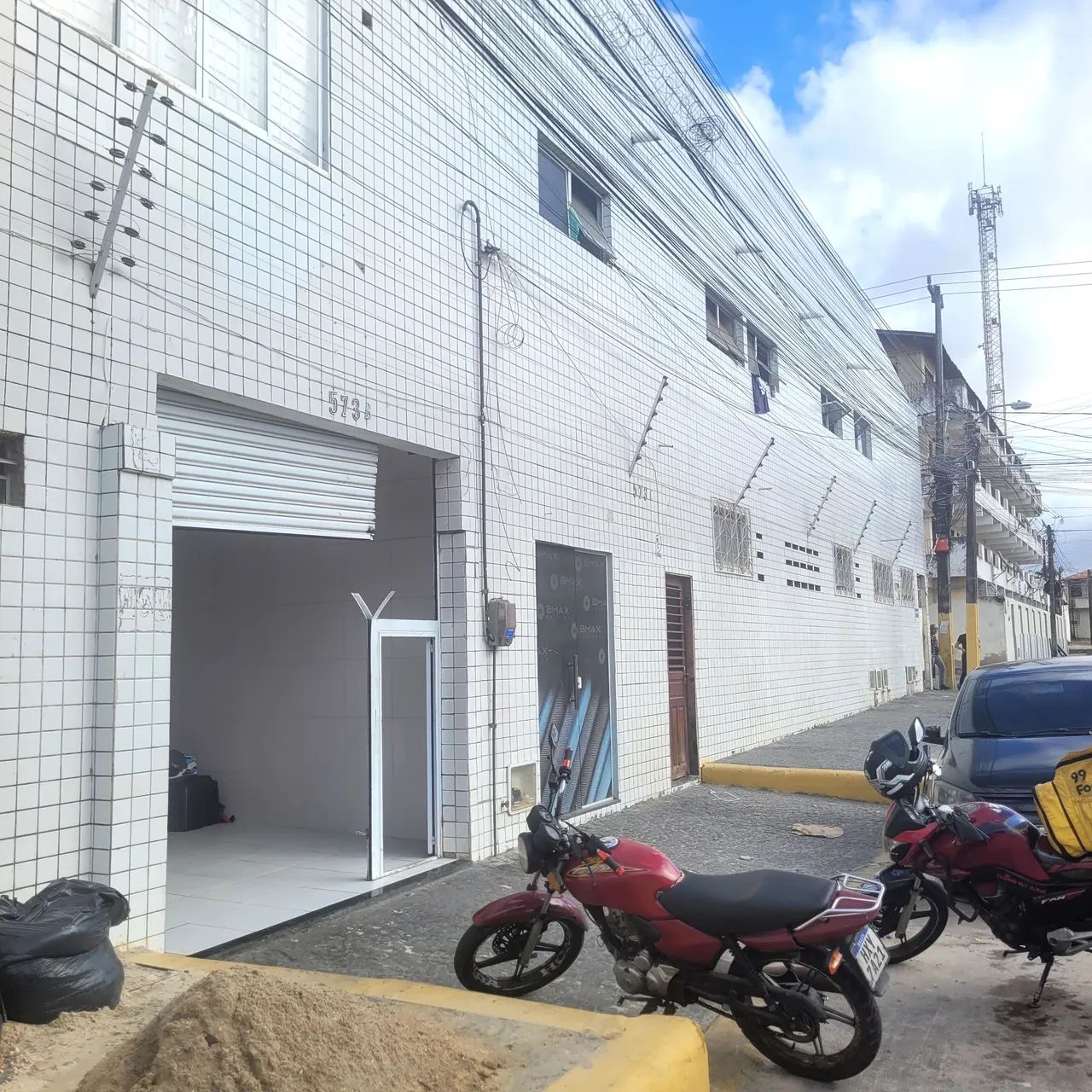 Galpão Com excelente estrutura Portão Automático  - Foto 2