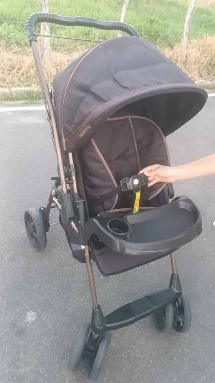 Carrinho de bebê passeio 