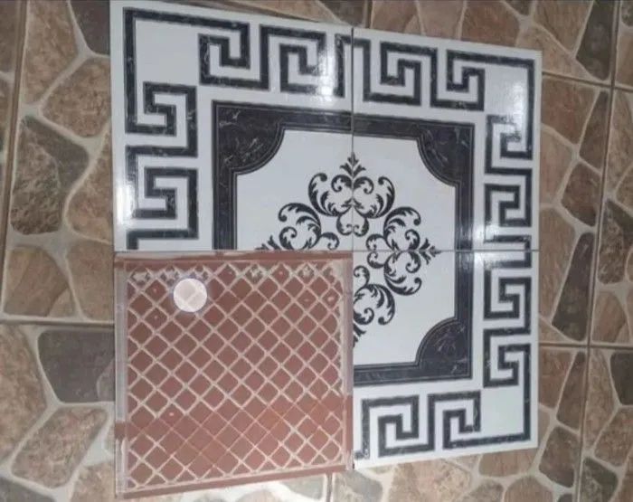 Piso novo +- 50 metros 800 tudo ou 20 o metro 