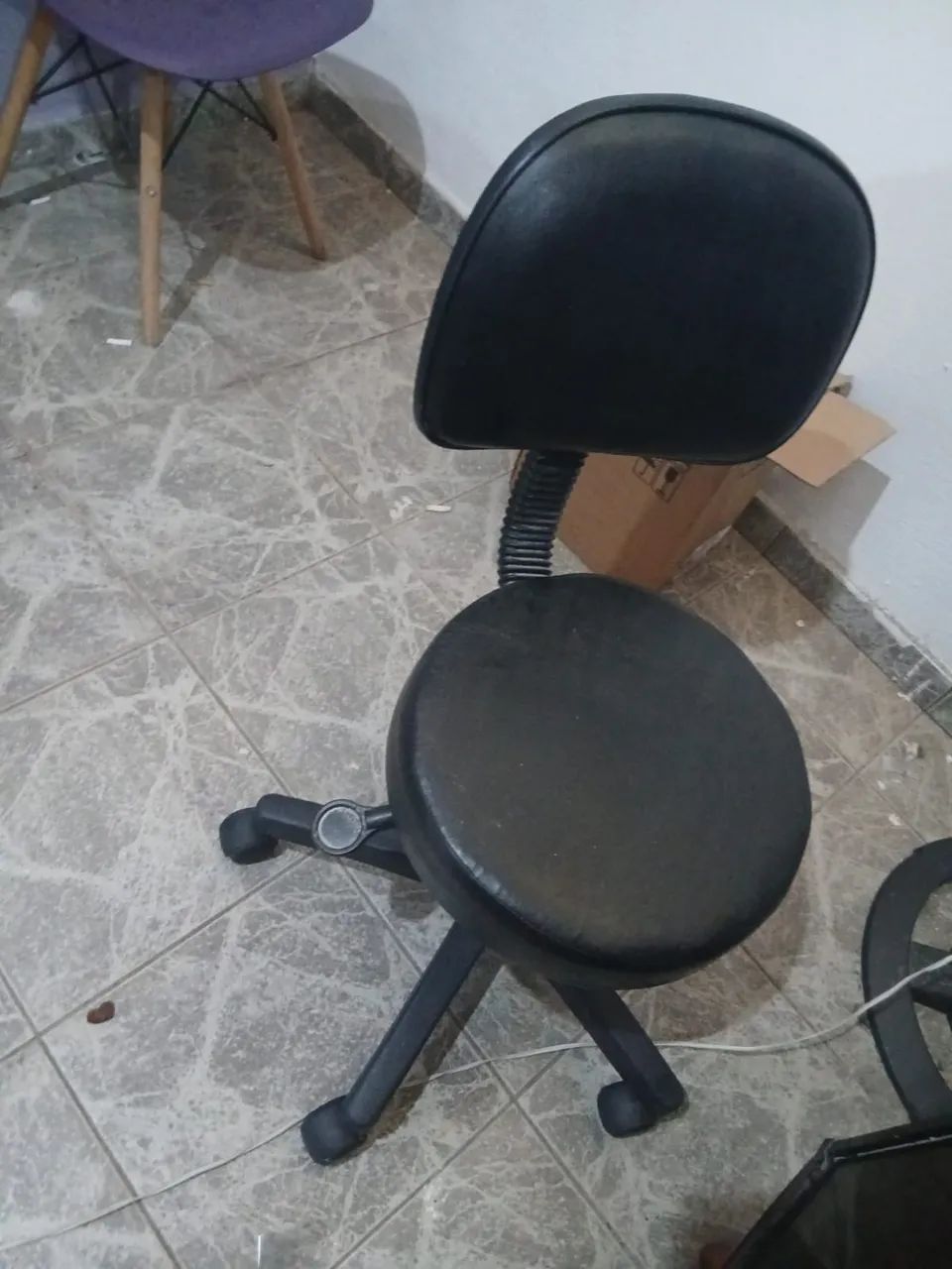 Cadeira para cílios e unhas 