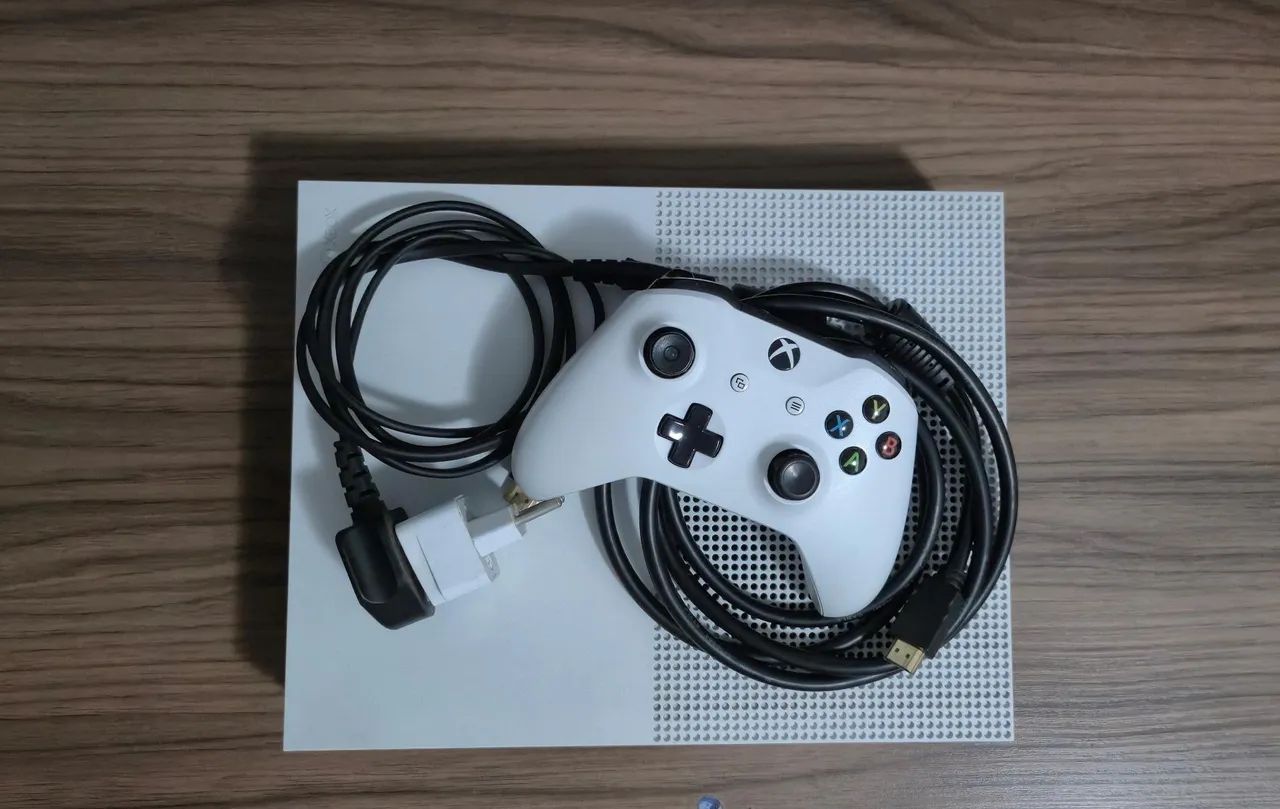 Xbox one 1 Tb + Controle