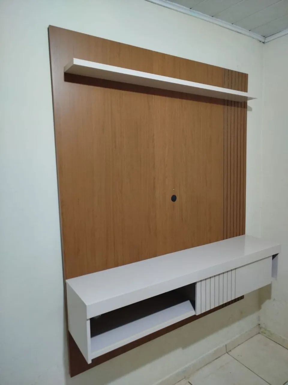 Painel de Tv com aparador para tv até 50 polegadas 1 mês de uso ((ENTREGO GRATIS)) - Foto 4