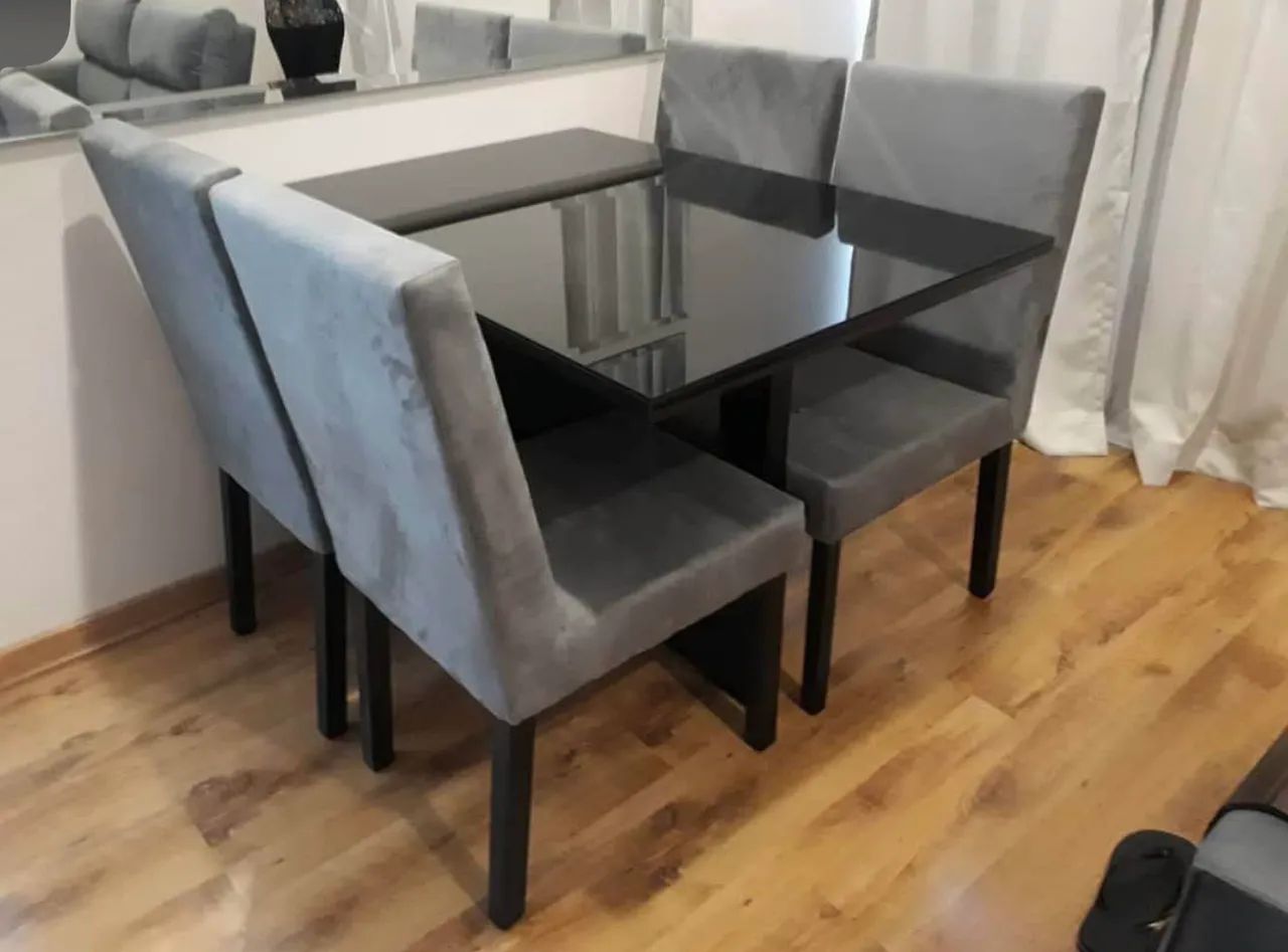 Mesa com 4 cadeiras MADEIRA MACIÇA  - Foto 5