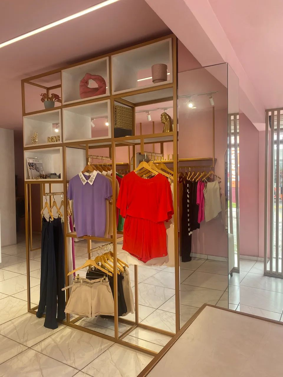  REPASSO ESTRUTURA DE LOJA DE ROUPAS - NÃO É PONTO COMERCIAL  - Foto 2