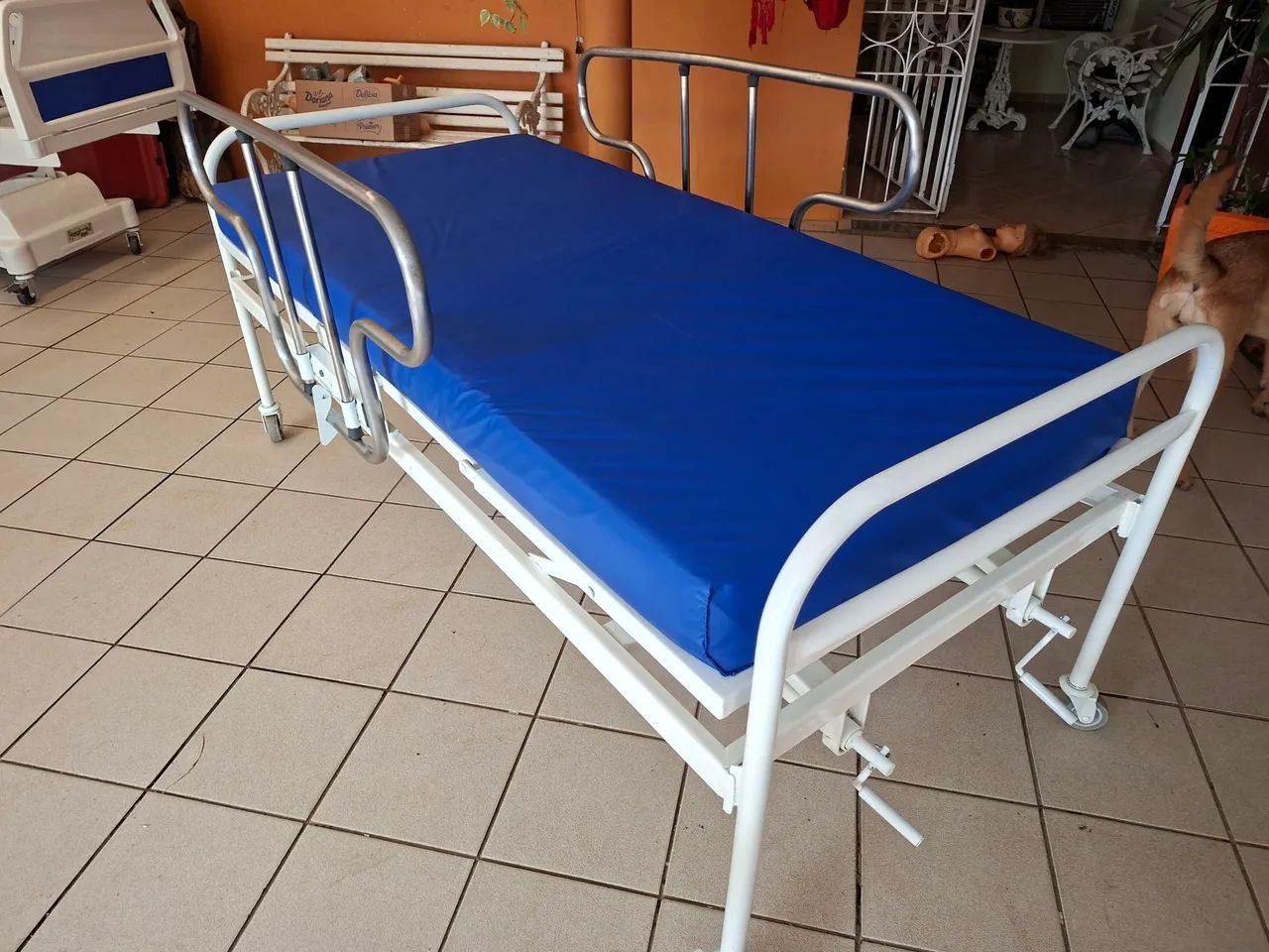 Cama hospitalar inox grades com colchão.  - Foto 5