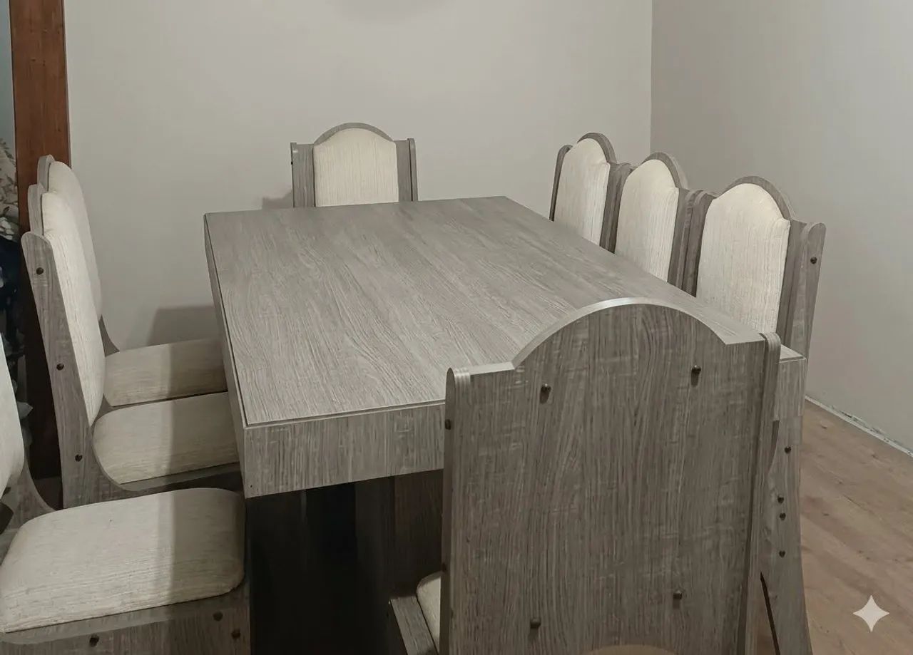 Mesa de Jantar Grande com 8 Cadeiras 
