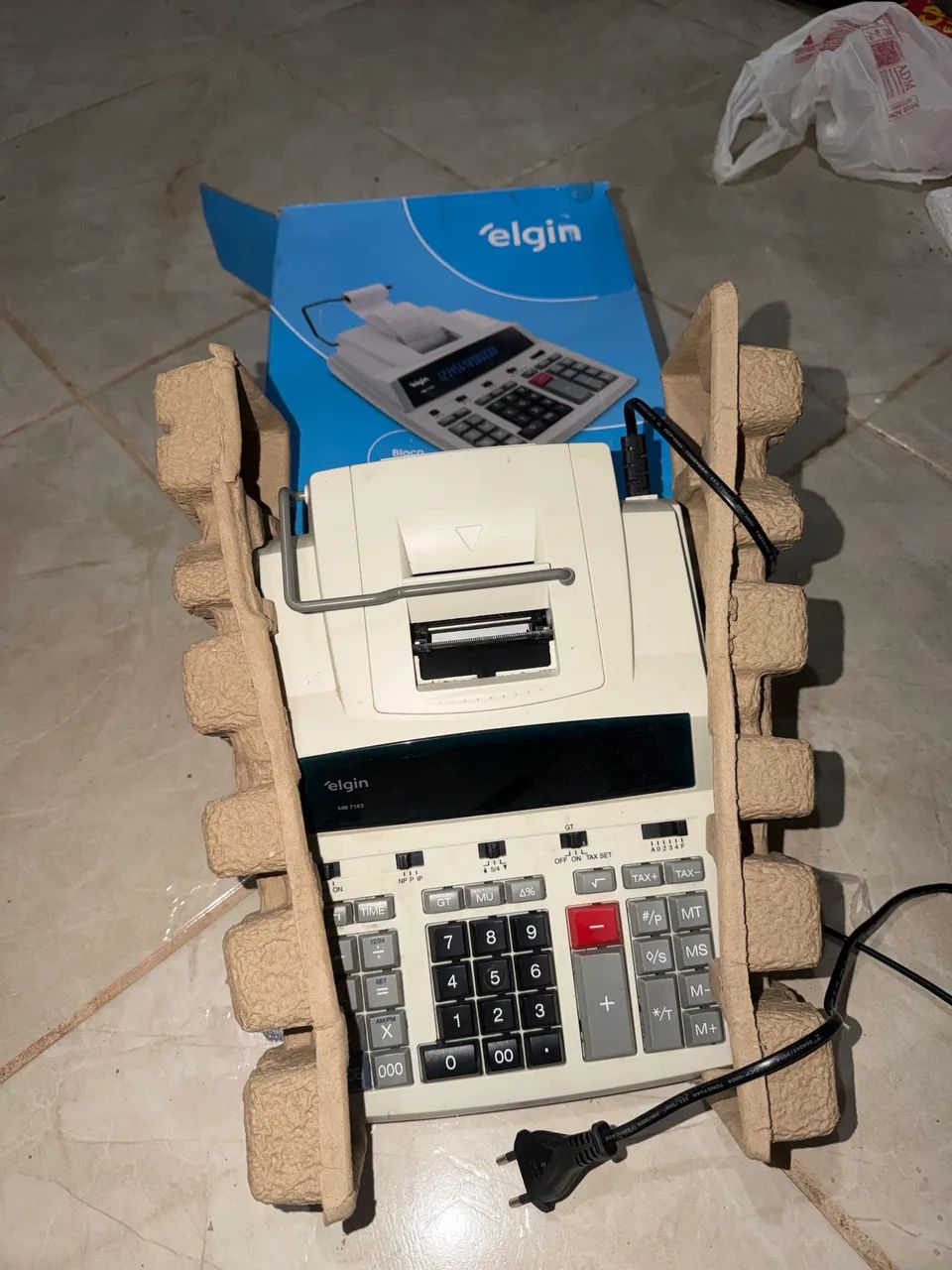 Calculadora de Mesa com Bobina Elgin MB7142 - Foto 2