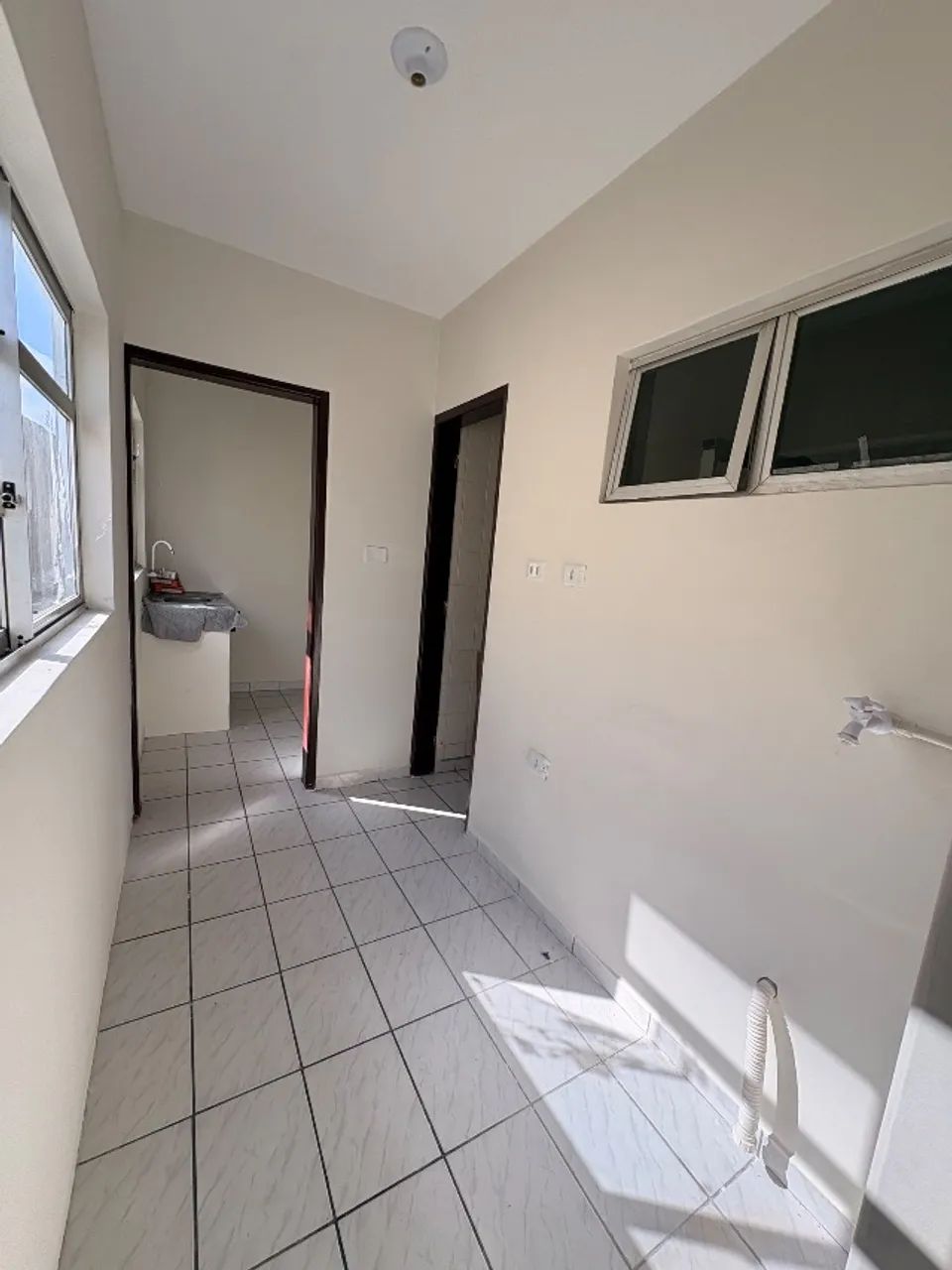Aluguel de sala comercial com banheiro no Janga - Foto 2