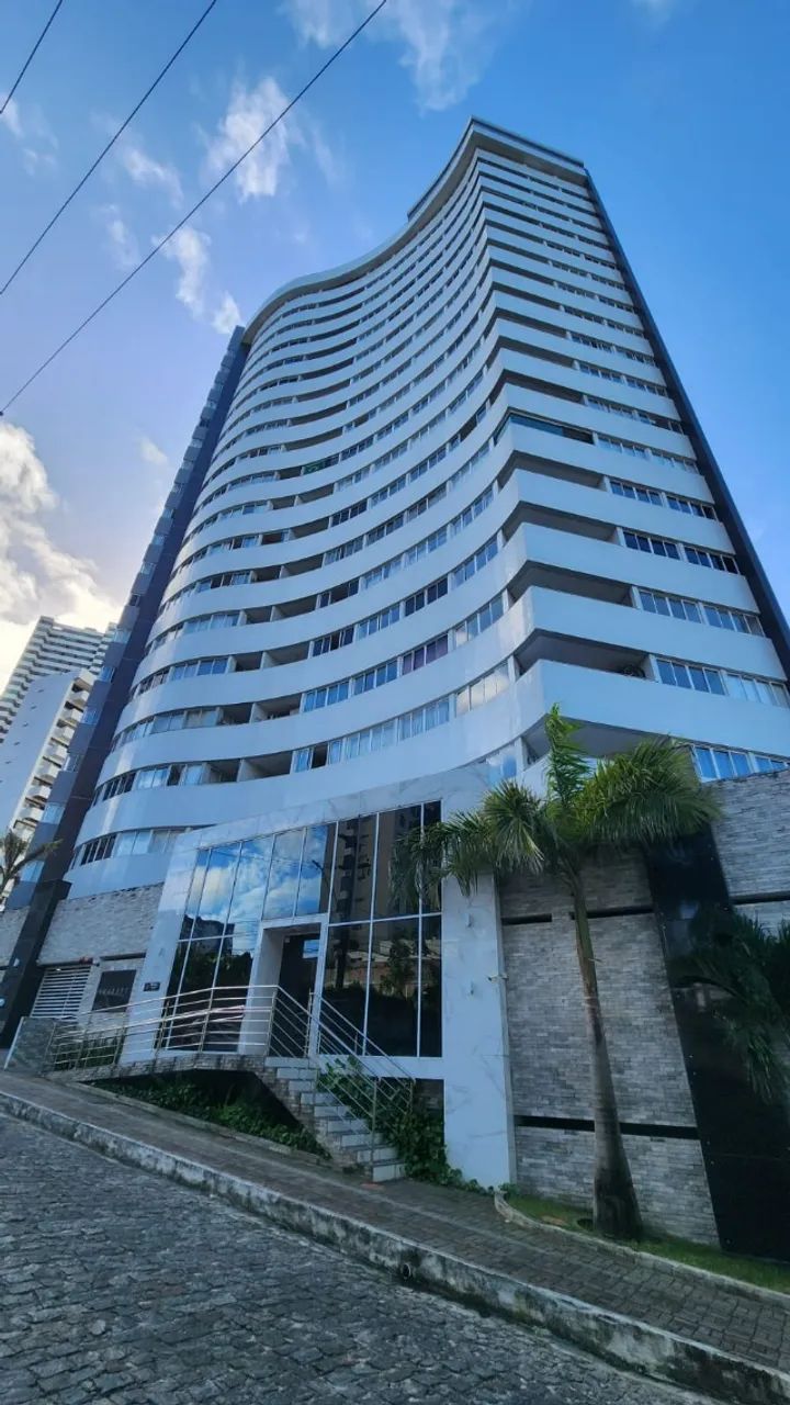 Apartamento no miramar com 2 quartos sendo 1 suíte.