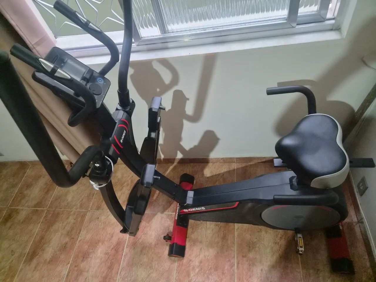 Bicicleta ergometrica 2 em 1 - Foto 2