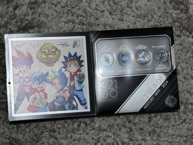 Beyblade 25th Anniversary Set - Foto 2