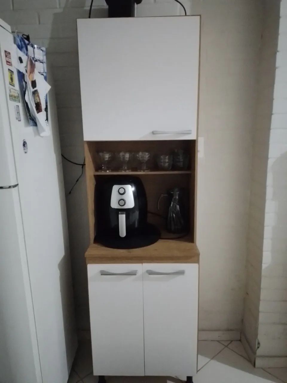 Vende-se uma cozinha completa com  3 peças 1 armário, 1paneleiro de parede1 guarda louças 