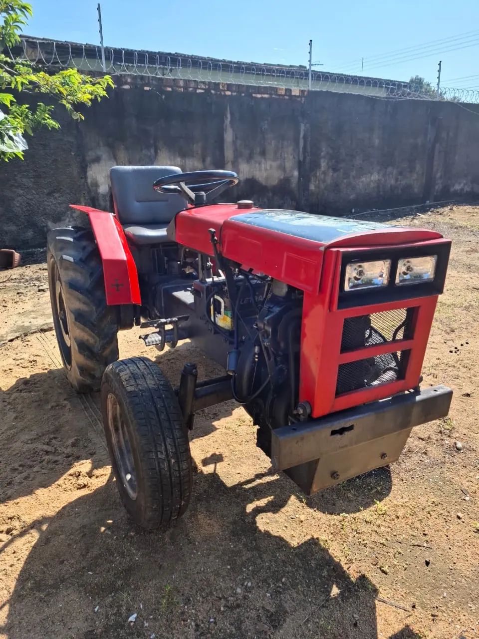 Trator Agrale 4.100 - Foto 2