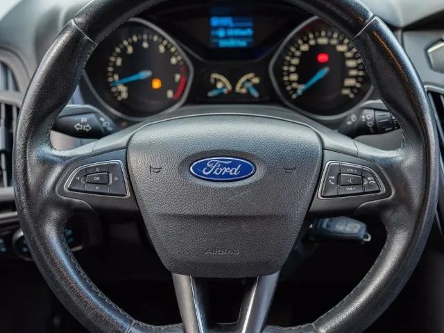 Ford Focus Fastback Se/se Plus 2.0 Flex Aut. 2017 - Foto 2