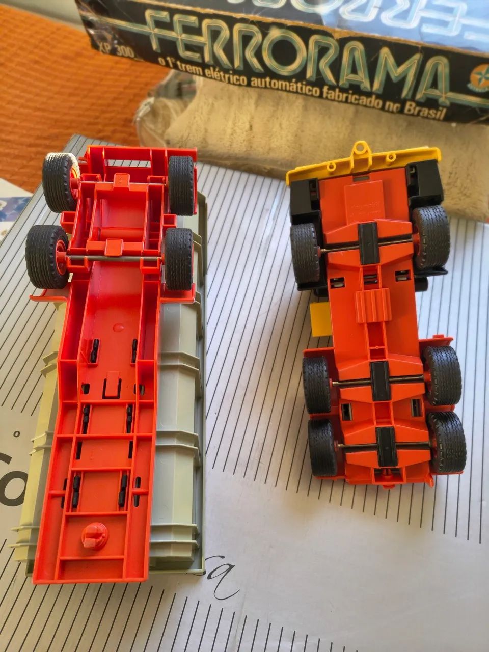 CAMINHÃO COM CARRETA ELEVAÇÃO PLAYMOBIL  - Foto 4