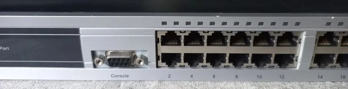 Switch Dlink Xstack DGS3427 24 portas - Foto 2