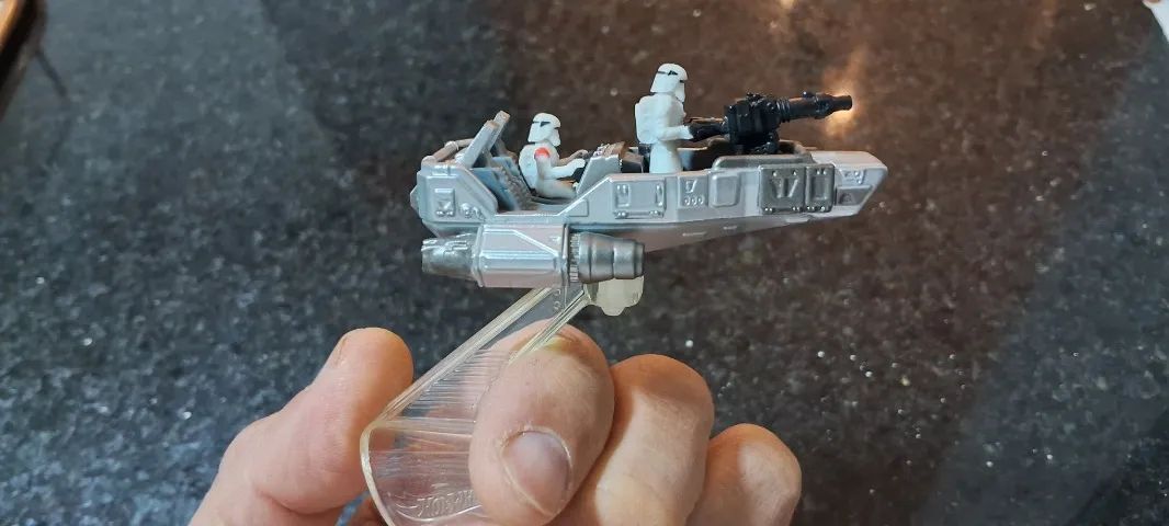 Nave Snowspeeder de Star Wars da Hotwheels  - Foto 2